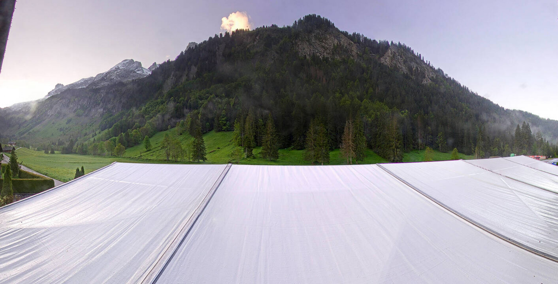 Webcam Le Grand-Bornand - Auberge Nordique Lormay - 1200 m