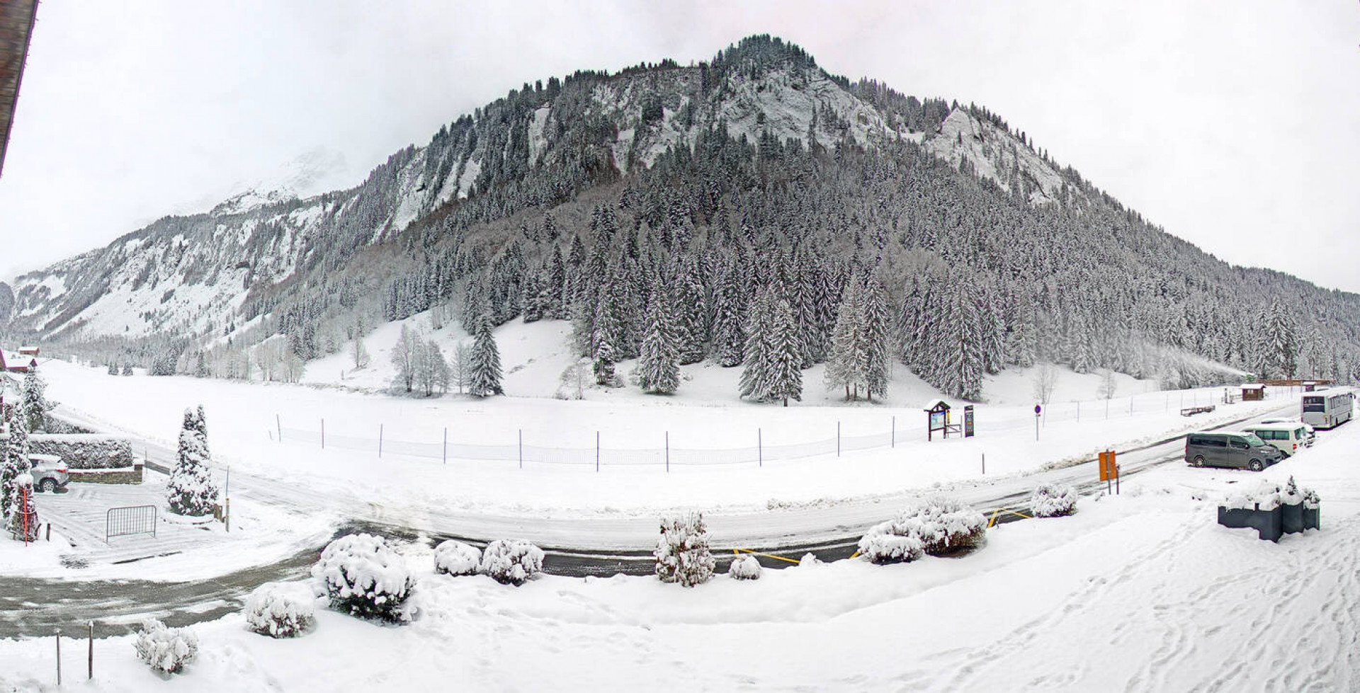 Webcam Le Grand-Bornand - Auberge Nordique Lormay - 1200 m